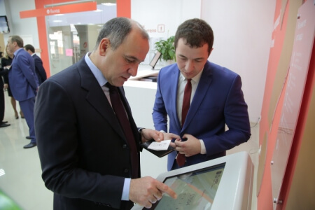 Рашид Темрезов оценил оперативность и качество получения услуг в МФЦ в республиканской столице