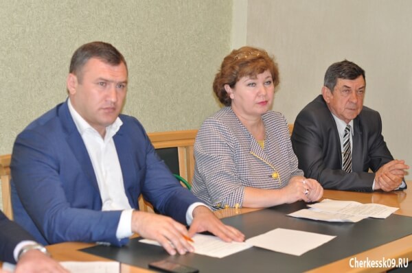 В Черкесске подвели итоги прошедшего отопительного сезона и обсудили подготовку к предстоящему осенне-зимнему периоду