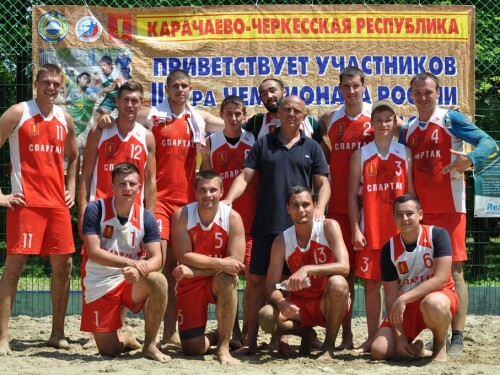 Сборная Черкесска на своем поле обыграла чемпионов пляжного гандбола России