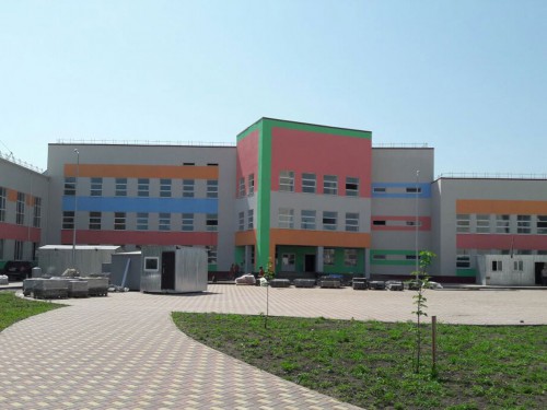 Мэр Черкесска проинспектировал строительство новой школы в южной части города (ВИДЕО)