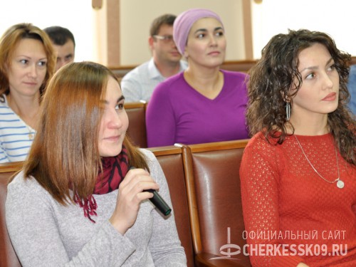 В РАМКАХ ОБУЧАЮЩЕГО ТРЕНИНГА ПРЕДПРИНИМАТЕЛЯМ КАРАЧАЕВО-ЧЕРКЕСИИ РАССКАЗАЛИ О ТОМ, КАК УПРАВЛЯТЬ БИЗНЕСОМ КРЕАТИВНО