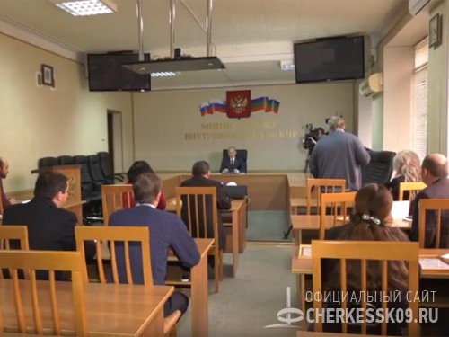 Министр внутренних дел КЧР встретился с журналистами региона