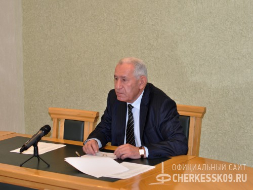 В столице Карачаево-Черкесии прошло очередное заседание комиссии по обеспечению безопасности дорожного движения
