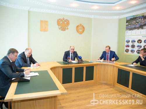 Глава республики провел совещание по благоустройству города Черкесска