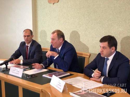 Вопросы дорожно-транспортной сферы и информатизации обсудили в мэрии республиканского центра