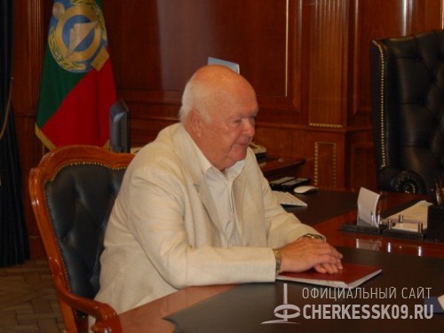 Не стало Почетного гражданина Черкесска Николая Хохлачева