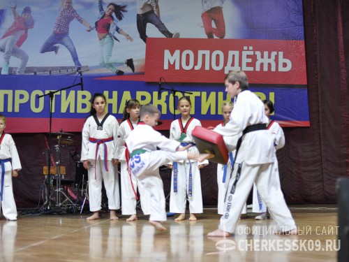 Молодежь Черкесска выступила против употребления наркотиков