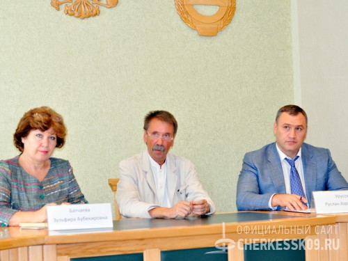 Вопросы подготовки столицы Карачаево-Черкесии к отопительному сезону обсудили на совещании в мэрии
