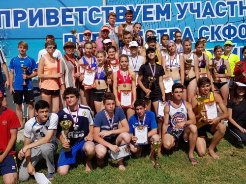 Юные спортсменки Черкесска стали лучшими на первенстве СКФО по пляжному волейболу