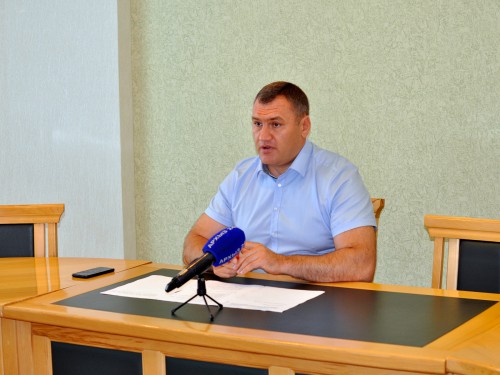 Урусов: к началу осенне-зимнего периода тепло должно прийти в каждый дом Черкесска