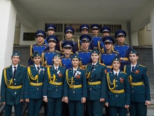 В Черкесске прошел смотр-конкурс почетных караулов общеобразовательных школ города