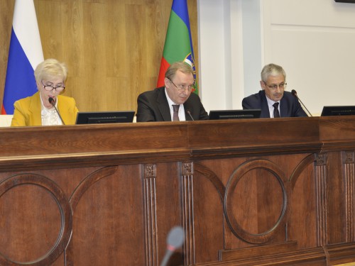В Черкесске синхронизируют работу четырех светофоров по улице Кавказской