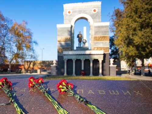 Памятные мероприятия прошли в Черкесске в День Неизвестного солдата