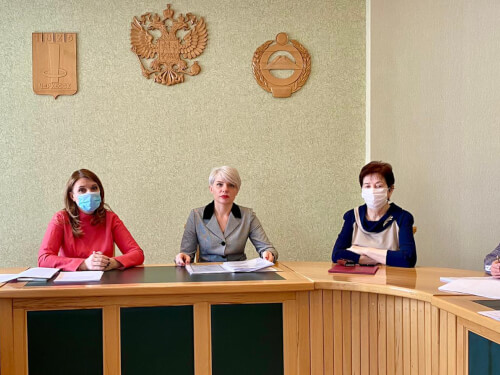 Программа соцконтрактов для поддержки населения реализуется в Черкесске