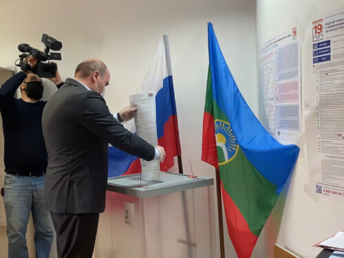 Мэр Черкесска Алексей Баскаев проголосовал на выборах в Госдуму VIII созыва