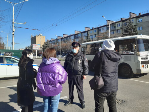 Жителям Черкесска вновь напомнили о соблюдении масочного режима в общественном транспорте