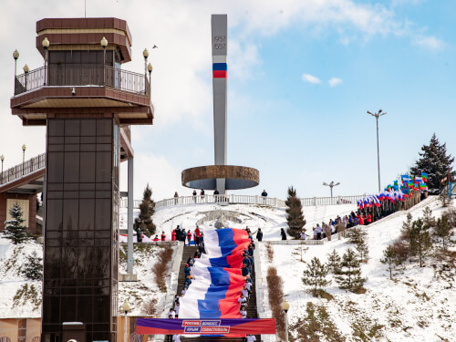 Шествием и митингом-концертом отметили в Черкесске воссоединение Крыма с Россией